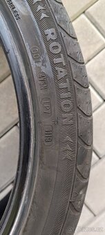 Prodám pneu 225/40 R18 - 8