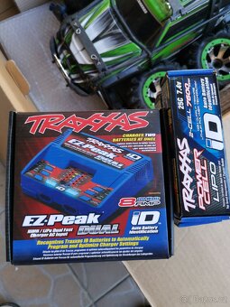 Traxxas summit 1:8 - 8