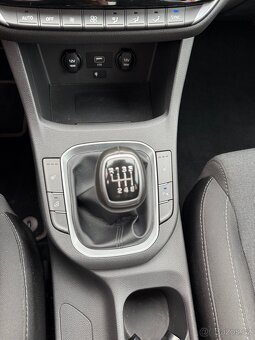 Hyundai i30 1.5i - 8