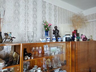 Dědictví – nábytek, porcelán, skleničky, vázy … - 8