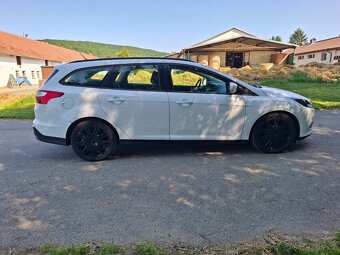 Ford Focus mk3 combi 1.6 nafta 70 kw - 8