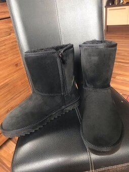UGG - 8