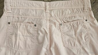 3/4 světle růžové capri kalhoty C&A vel. 40 - 8