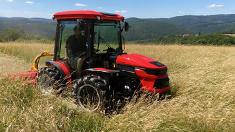 Malotraktor AGT 1060-SVAHOVÝ SPECIÁL, otoč. pracoviště, 56HP - 8