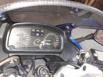 Kawasaki GPZ 500 s - 8