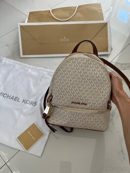 Michael Kors batoh Rhea - 8