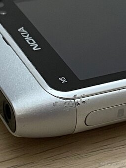 Nokia N8 - 8