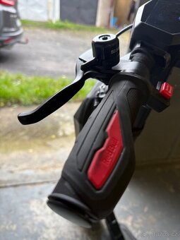 Elektrokoloběžka Red Bull TURBO - 8