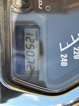 SUZUKI INTRUDER M 1800R2 - 8