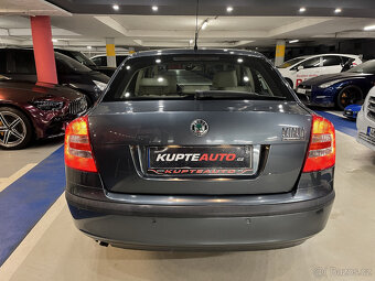 Škoda Octavia II Elegance 1,6MPI, PERFEKTNÍ STAV - 8