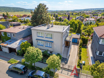 Prodej rodinného domu v Kroměříži s garáží a krásnou zahrado - 8