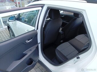 Kia Stonic 1,2 DPI SPIN MY25 - 8