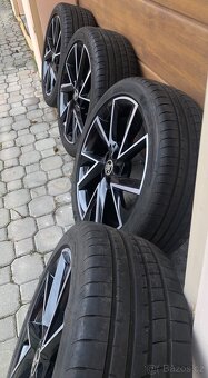 Škoda Kamiq MC, 215/45 18 89 V, pneu GoodYear 6-7mm - 8