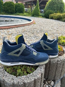 Jordan 4 Retro Michigan - 8