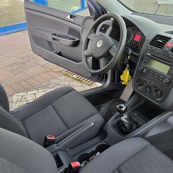 VW GOLF V  1,4 16v 2006 KLIMATIZACE, 3 DV. PO SERVISU - 8