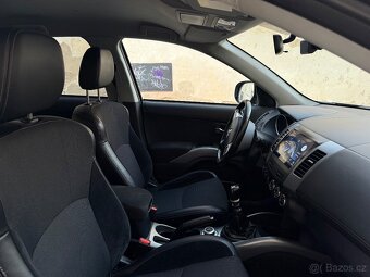 Mitsubishi Outlander 2.3DI-D 4x4 ČR 130kw Kůže Tažné Navi - 8