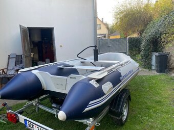 člu s motorem a pevnou podlahou - 8