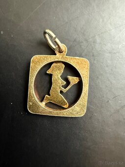 Přívěsky na řetízek mix. - 8