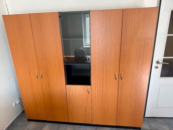 Prodám kancelářský nábytek - 8