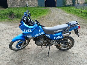 Suzuki DR650 - 8