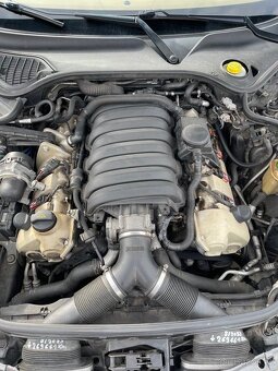 Porsche Panamera 4S 4.8i V8. 294kw - 8