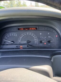 Renault Laguna 1.8 benzin - 8