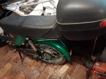 moped - 8