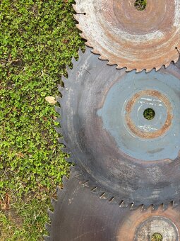 Cirkulárka + náhradní kotouče - 8