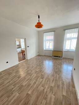 Pronajmu byt na náměstí ve Vimperku - 8