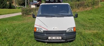 Ford Tranzit se spací úpravou - 8