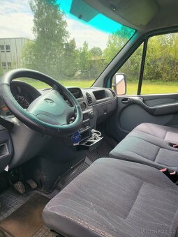 Mercedes sprinter.... R.v.2003. 6 míst - 8