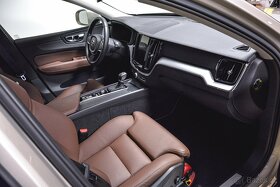 Volvo XC60 D4 Momentum Aut 1 MAJiTEL NAVI KŮŽE KAMERA - 8