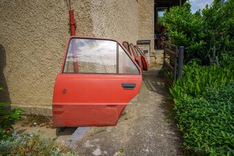 Různé díly ze Škody 105 model M - 8