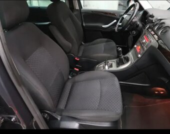 7. mistny Ford Galaxy 2.0 benzin, manuál - 8