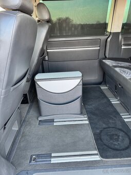 VW Multivan Highline - 8