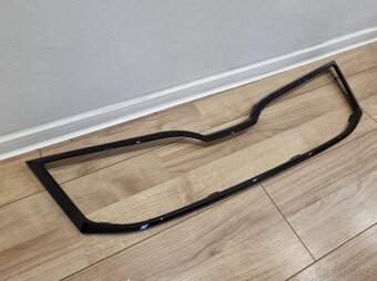 PREDNI MASKA OCTAVIA 3 / 3FL / 4 RAMECEK GRILU MASKY CERNY - 8