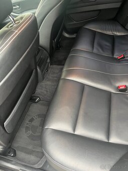 PRODÁM BMW F 11 - 8