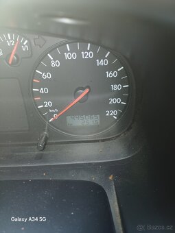 Volkswagen Multivan - 8
