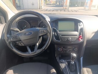 Ford Focus - 8