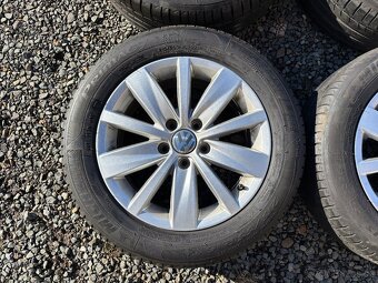 Alu orig letni sada Volkswagen 5x112 7J ET45 215/55 R16 M - 8