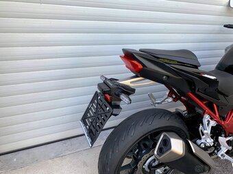 Honda CB 750 Hornet TOP STAV - 8