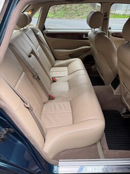 JAGUAR XJ - 8