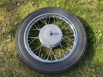 ORIGINÁL NEPOUŽITÉ PŘEDNÍ KOLO 16 NA MOTOCYKL JAWA ČZ - 8