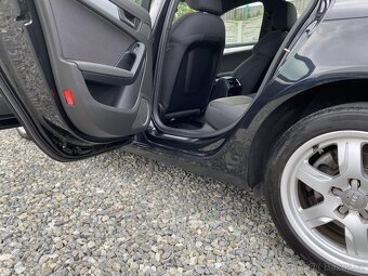 Audi A4 2.0TDi 140PS COMBI ČR SERVIS - 8