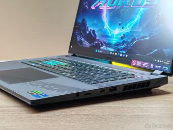 2K 165HZ_GIGABYTE AORUS 16X_i7-14650HX_16GB_RTX 4070 8GB - 8