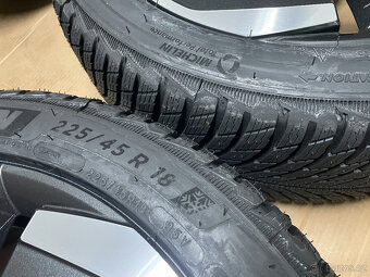 ŠKODA OCTAVIA IV NOVÁ ZIMNÍ COMET 225/45/18 95V DOT2024 - 8