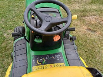 Zahradní traktor John Deere LTR 180 - 8