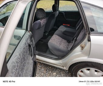 Opel Vectra 1.6i 16V - 8