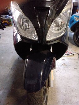 Aprilia atlantic 200 - 8