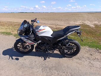 Aprilia Tuono 125 - 8